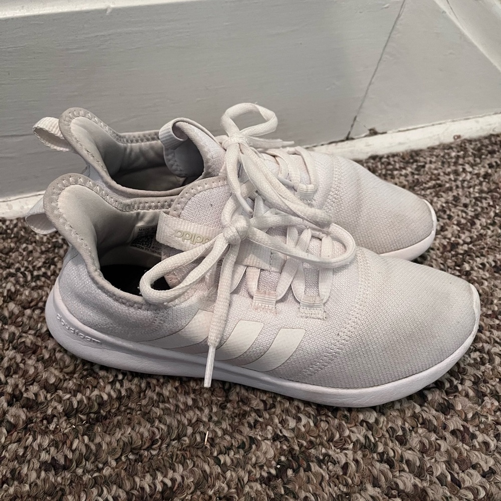 Adidas white cloudfoam sneakers tennis shoes size 6.5